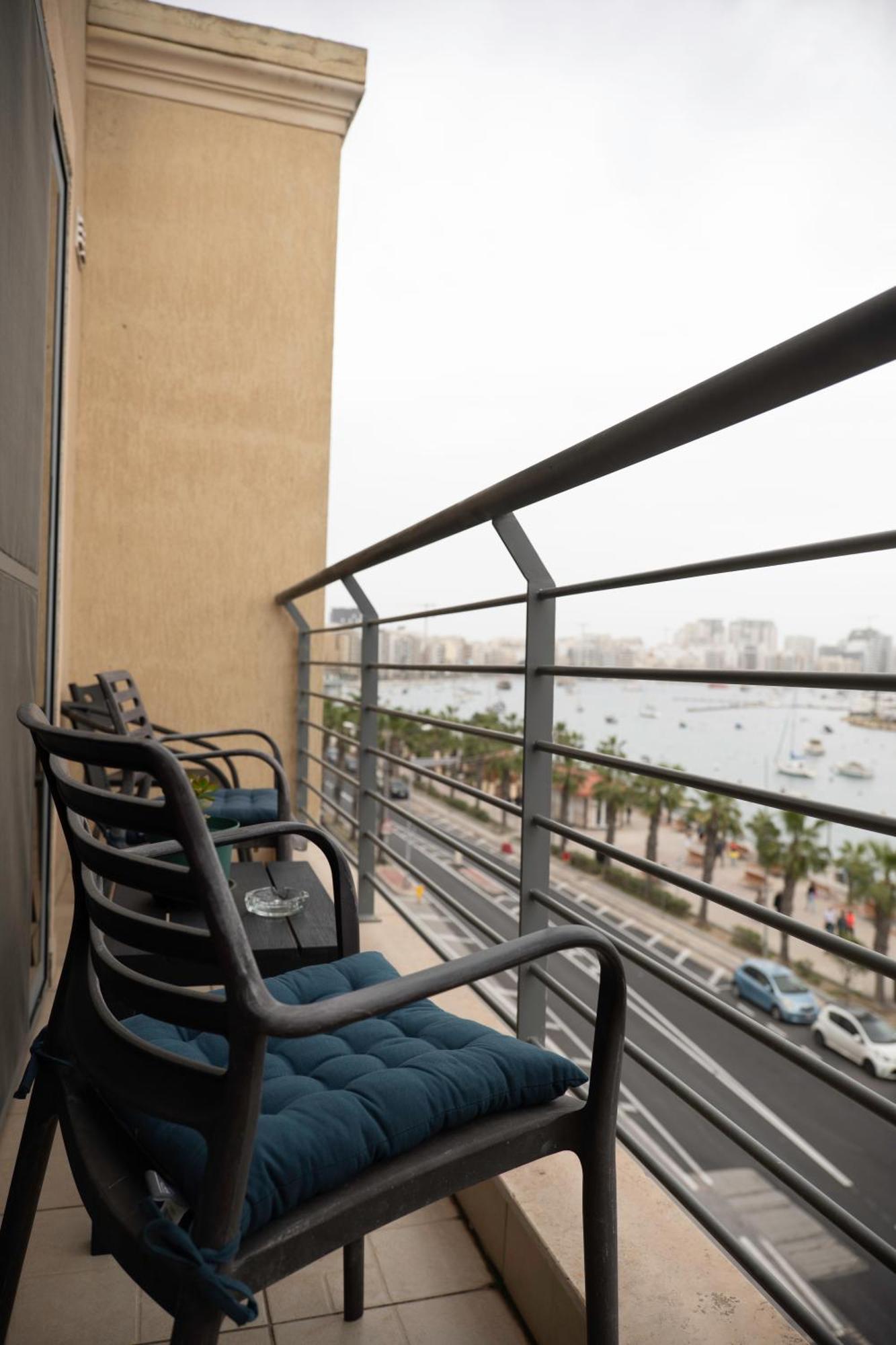Golden Harbour - 2 Bedrooms, 2 Bathrooms Gzira Exteriör bild