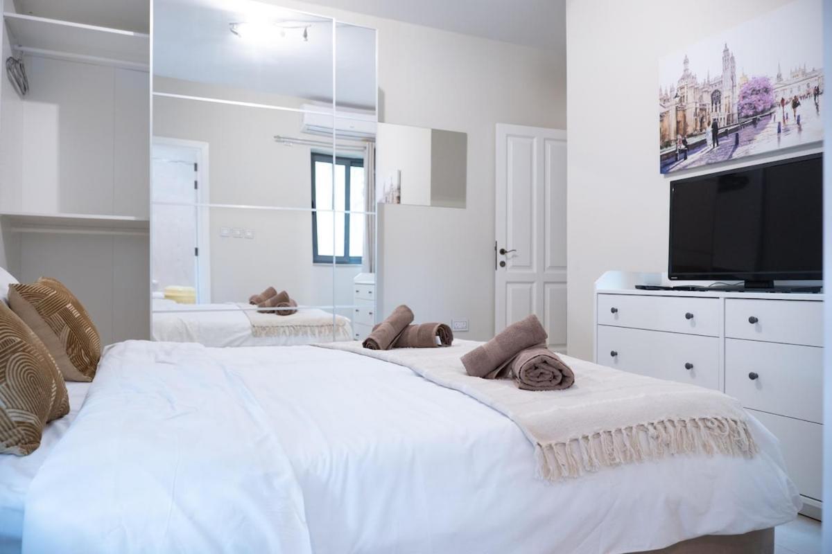Golden Harbour - 2 Bedrooms, 2 Bathrooms Gzira Exteriör bild